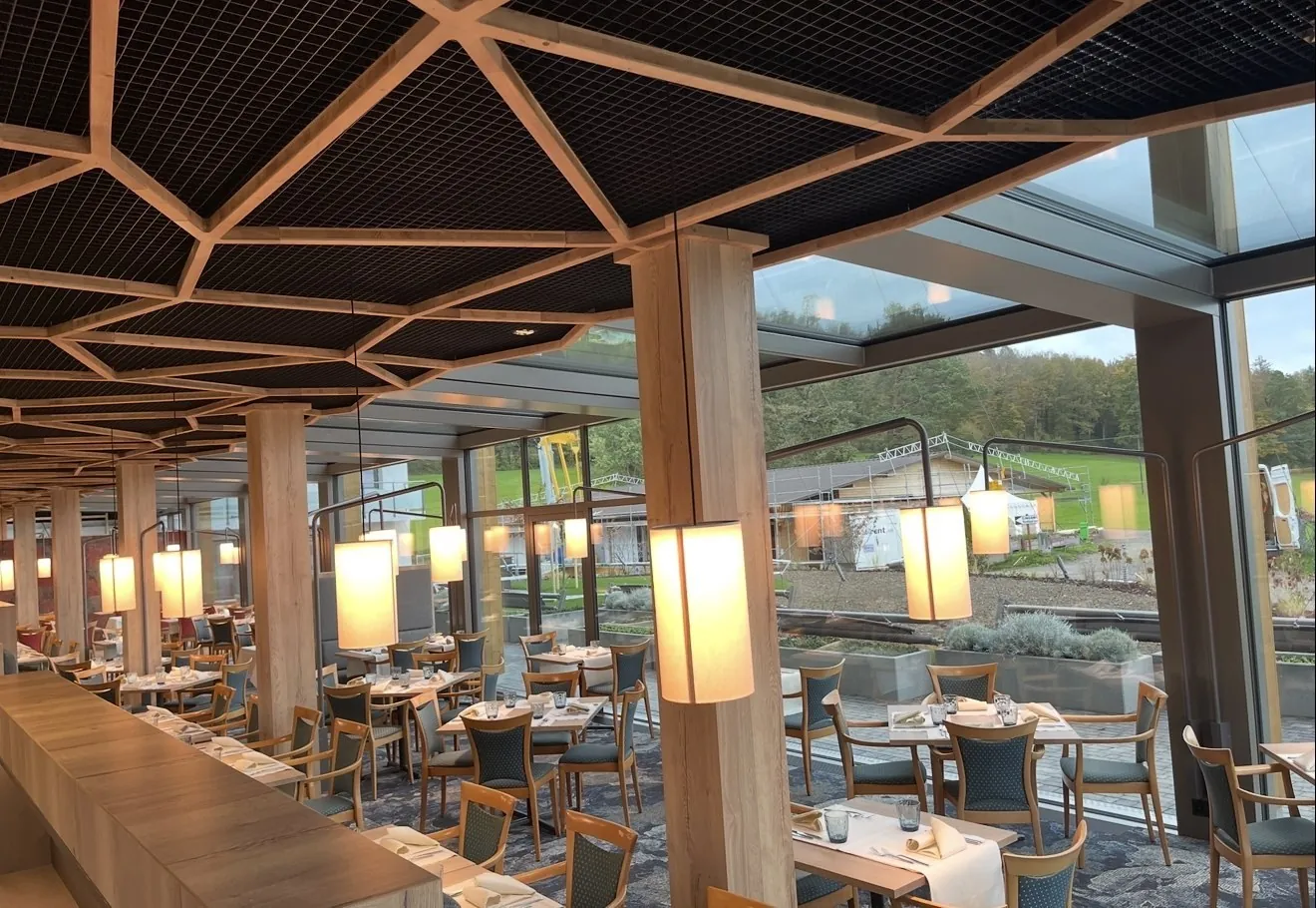 Restaurant Eichberg in Seengen mit Senkfront und Schiebedach